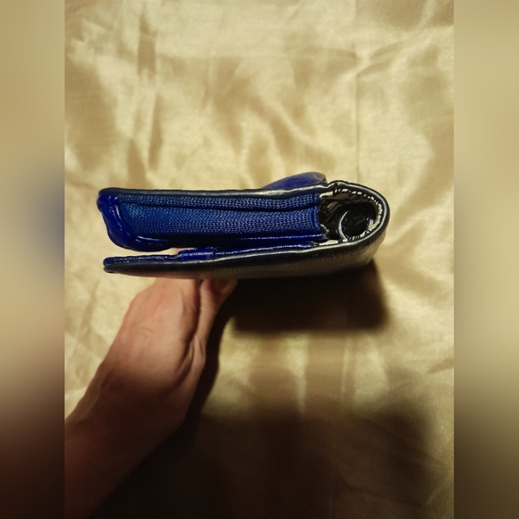 Vera Bradley wallet leather. - Picture 10 of 13